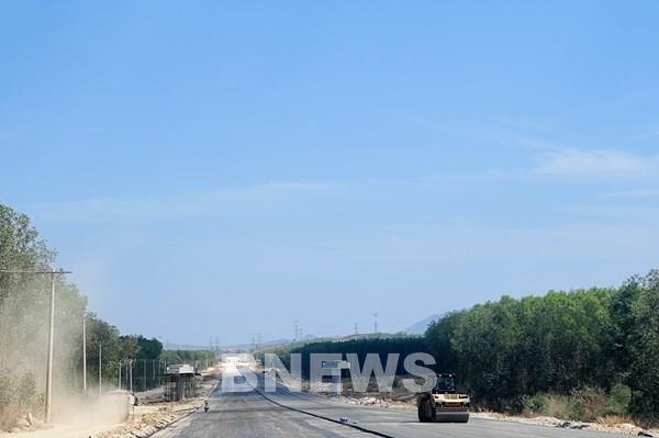 Cao tốc Bắc Nam đoạn Phan Thiết - Dầu Giây chậm tiến độ