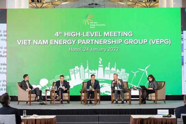 Việt Nam hợp tác thúc đẩy chuyển đổi cơ cấu ngành năng lượng