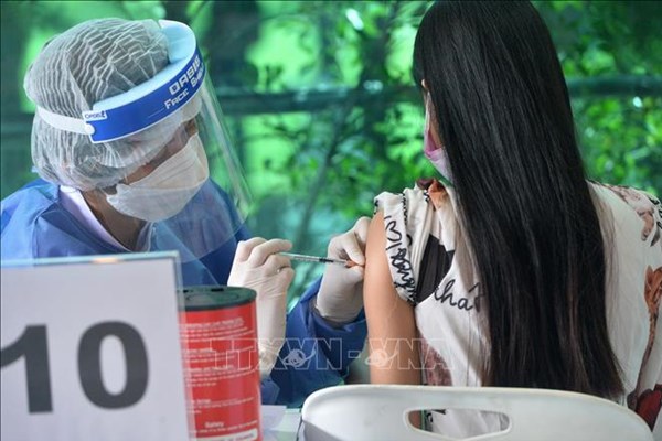 Bộ Y tế Thái Lan khuyến nghị tiêm định kỳ 4 tháng/lần vaccine COVID-19