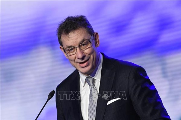 CEO của Pfizer được trao giải thưởng danh giá Genesis