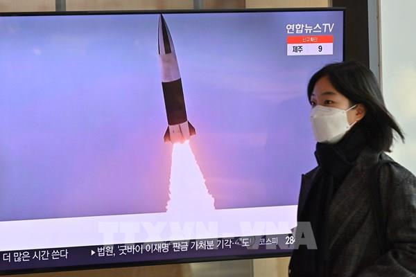 Hàn Quốc: Triều Tiên dường như đã phóng 2 tên lửa đạn đạo tầm ngắn ra vùng biển phía Đông
