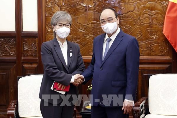 Chủ tịch nước Nguyễn Xuân Phúc tiếp Công ty TNHH Giáo dục Y Khoa Nhật Bản