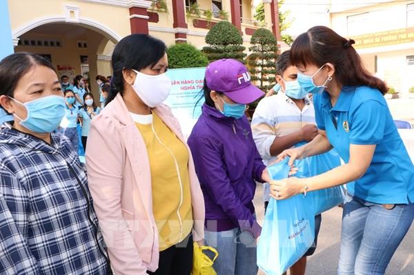 Hơn nửa triệu lao động ở lại Bình Dương đón Tết