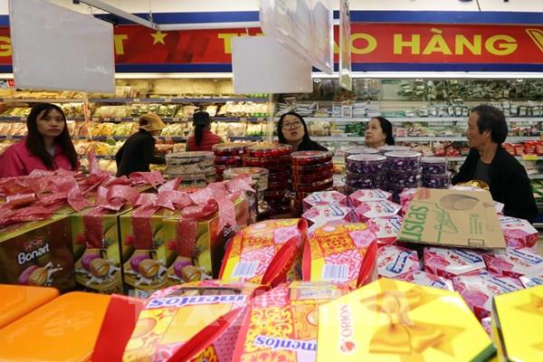 Hàng hóa phục vụ Tết tại Hà Nội không sốt giá hoặc đẩy giá lên cao
