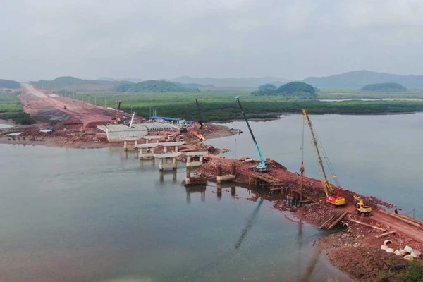 Quảng Ninh xây dựng thêm 750m cầu trên cao tốc Vân Đồn – Tiên Yên