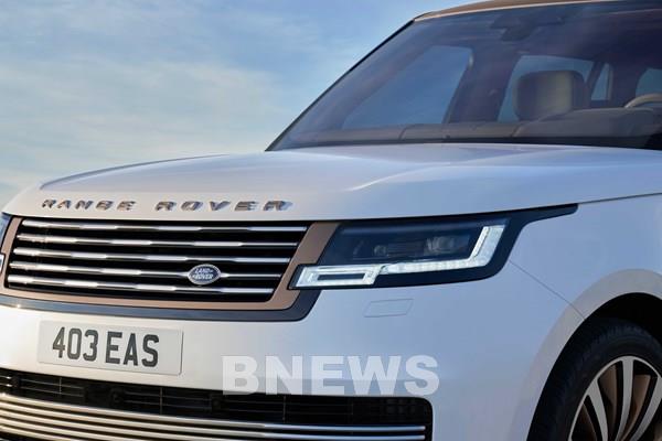 Khách hàng Việt đã có thể đặt mua Range Rover SV mới với giá từ 23,859 tỷ đồng