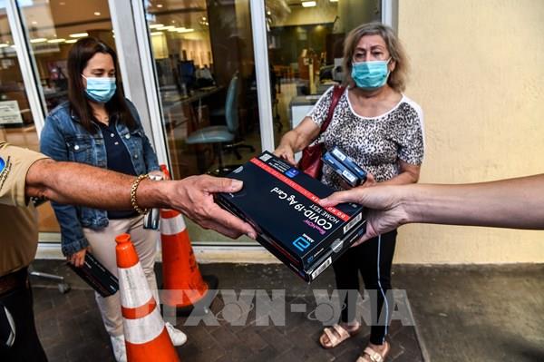 Chuyên gia Mỹ cảnh báo dịch COVID-19 sẽ tồn tại cả trong thế kỷ tới