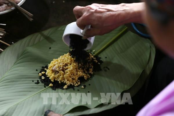 Ý nghĩa của chiếc bánh chưng gù đen ngày Tết