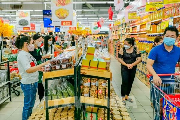 Giá cả và nguồn cung hàng hóa ổn định trong ngày mùng 1 Tết