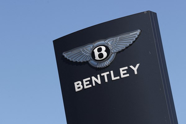 Bentley đầu tư hàng tỷ USD vào hoạt động sản xuất ô tô điện