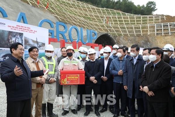 Nghĩ thật, làm thật, hiệu quả thật trên công trường cao tốc Bắc - Nam