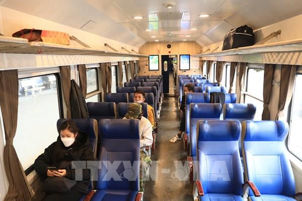 Ngành đường sắt giảm giá hỗ trợ sinh viên trở lại trường học sau Tết
