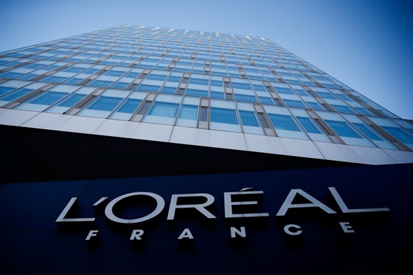 Hãng L’Oreal bị kiện do không cảnh báo
