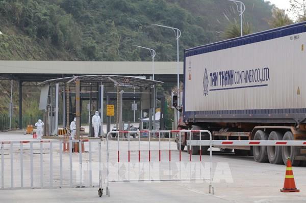 Thông quan hàng hóa tại Lạng Sơn vẫn rất chậm