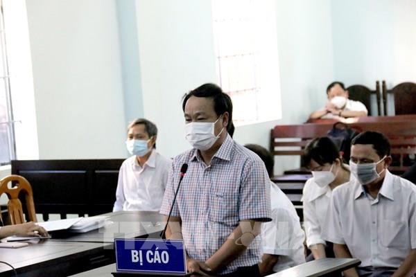 Xét xử sai phạm tại Chi nhánh Văn phòng Đăng ký đất đai và Chi cục Thuế thành phố Phan Thiết