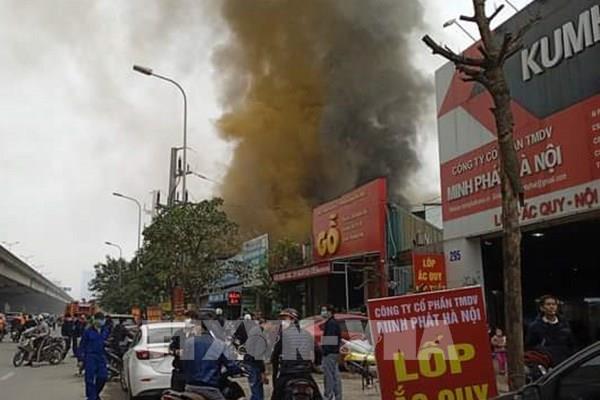 Kịp thời dập tắt vụ cháy tại quán ăn trên đường Nguyễn Xiển, Hà Nội