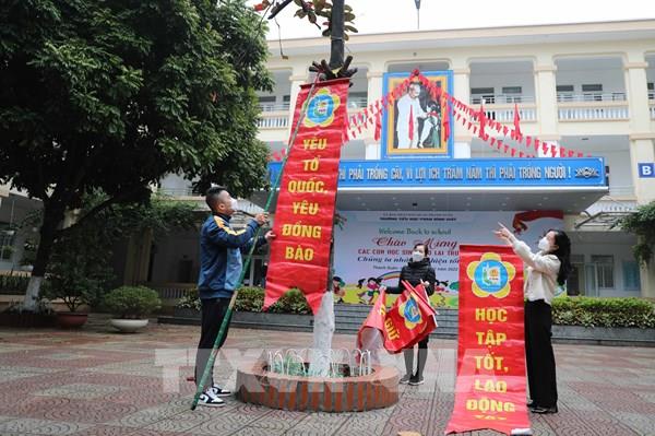 Không vì ca mắc COVID-19 gia tăng mà đóng cửa trường học