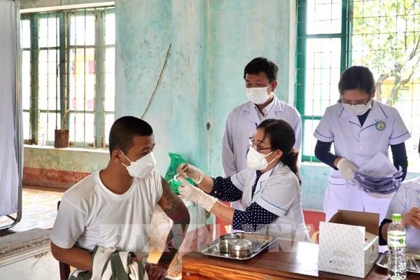 Ngày 21/2 cả nước có 46.880 ca mắc COVID-19, giảm 331 ca so với ngày trước