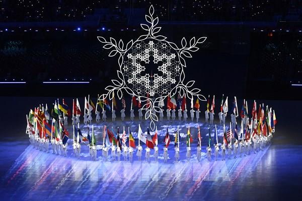 Rực rỡ sắc màu tại Lễ bế mạc Olympic mùa đông Bắc Kinh 2022