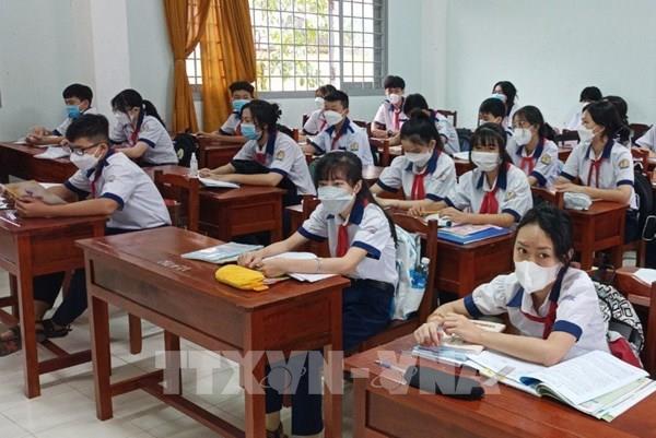 Hướng dẫn mới nhất về xử trí ca mắc COVID-19 trong trường học và tổ chức học bán trú