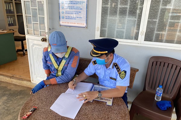 Áp dụng mức xử phạt cao nhất với cơ sở vi phạm về kinh doanh xăng dầu