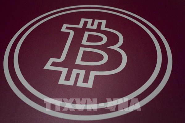 Giá vàng và Bitcoin đạt đỉnh, thị trường chứng khoán lao dốc