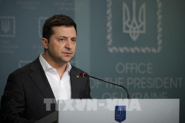 Fitch hạ bậc xếp hạng của Ukraine, Moody’s đưa ra cảnh báo