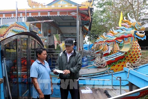 Thuyền du lịch trên sông Hương cần "thay áo mới": * Bài 2: Nhiều vấn đề cần tháo gỡ