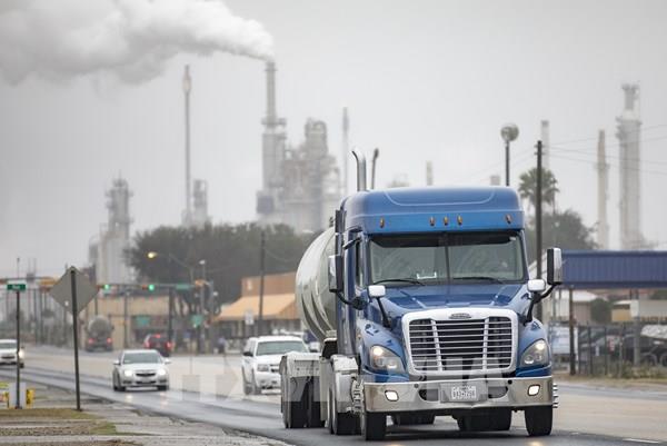 Giá dầu Brent tăng gần 5% trong tuần qua do căng thẳng Nga-Ukraine