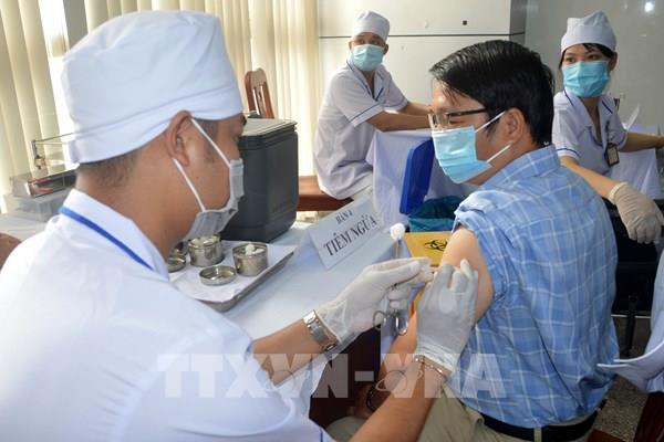 Sóc Trăng tiêm Vaccine mũi 3 phòng COVID-19 đứng đầu cả nước