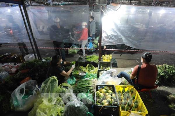 Giá rau xanh tăng mạnh do mưa to kéo dài