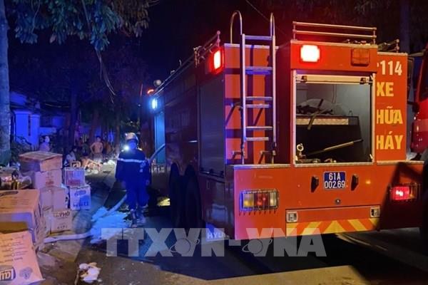 Bình Dương: Cháy xưởng sơn mài nằm trong khu dân cư đông đúc