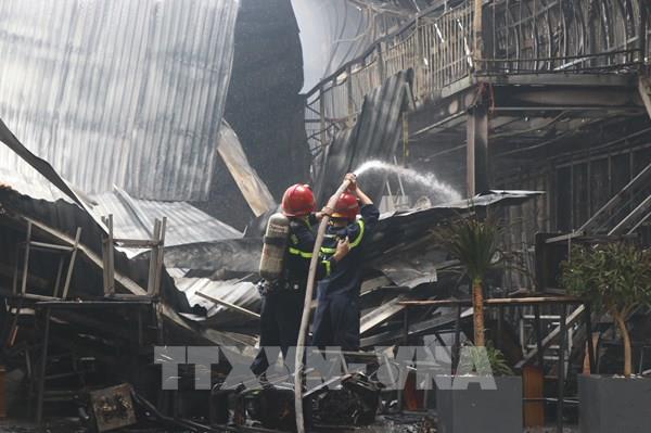 Hỏa hoạn thiêu rụi một nhà hàng ở trung tâm thành phố Huế