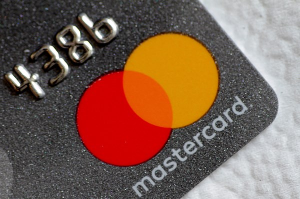 Các ứng dụng thanh toán lớn nhất của Trung Quốc đã chấp nhận thẻ Visa và Mastercard