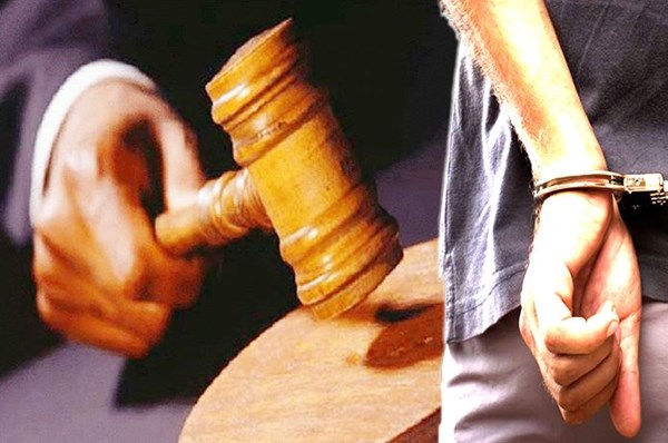 Khởi tố và bắt tạm giam hai cán bộ Học viện Quân y liên quan đến Công ty Việt Á