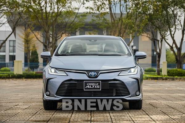 Toyota Việt Nam ra mắt Corolla Altis 2022 có thêm động cơ hybrid