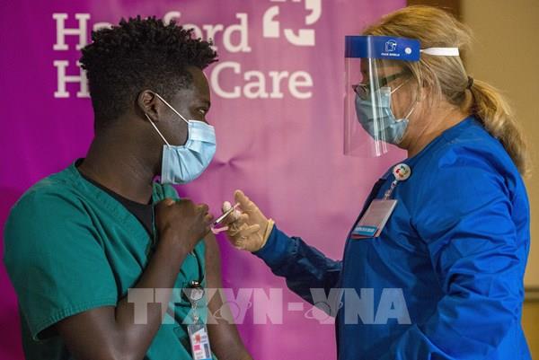 Nhà Trắng cảnh báo hậu quả nghiêm trọng nếu cắt giảm kinh phí ứng phó COVID-19