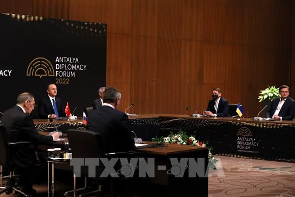 Đàm phán giữa Ngoại trưởng Nga và Ukraine không đạt tiến triển