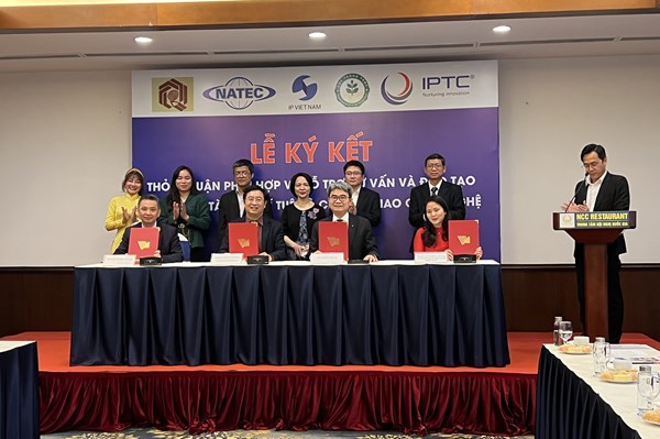 Hợp tác phát triển tài sản trí tuệ và chuyển giao công nghệ