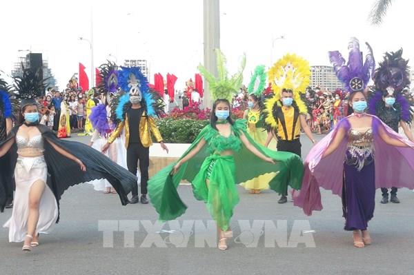 Phó Thủ tướng yêu cầu sửa đổi quy định nhập cảnh với khách du lịch