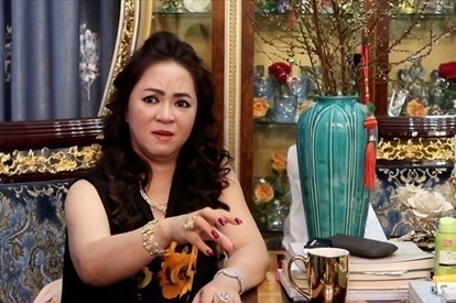 Công an Tp Hồ Chí Minh tạm hoãn xuất cảnh đối với bà Nguyễn Phương Hằng