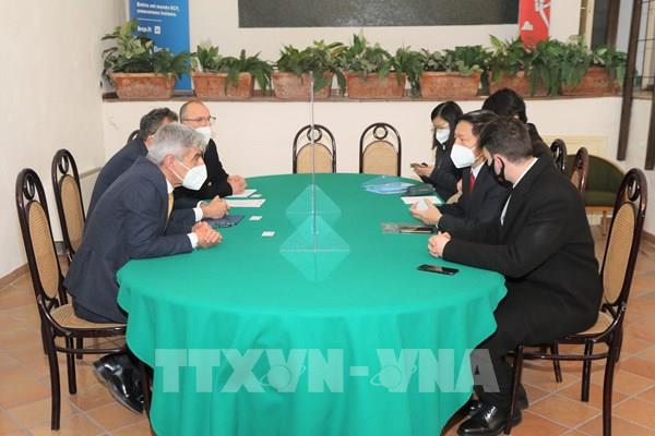 Trách nhiệm của ngân hàng đến đâu trong vụ nghi lừa đảo 100 container điều xuất sang Italy?