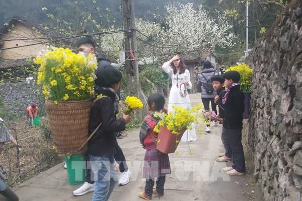 Mở cửa du lịch, rộng cánh cửa phục hồi kinh tế