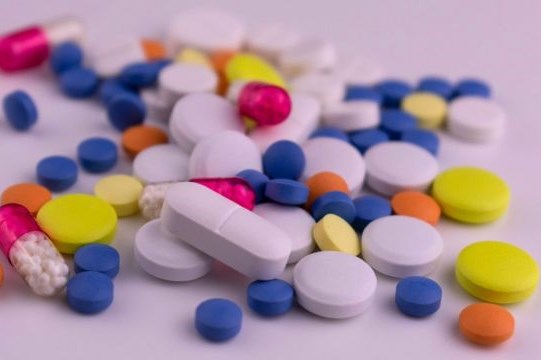 Những loại thuốc điều trị COVID-19 tiềm năng đang được thử nghiệm tại Mỹ