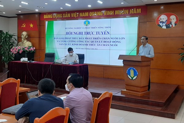 Cơ cấu lại chuỗi chăn nuôi để giảm chi phí, nâng cao sức cạnh tranh