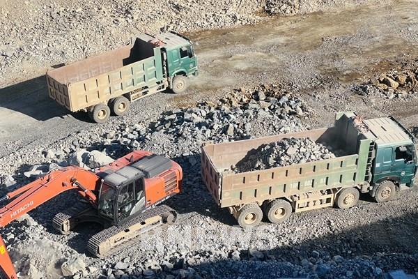 Cao tốc Bắc – Nam đoạn Diễn Châu - Bãi Vọt khó rút ngắn được tiến độ