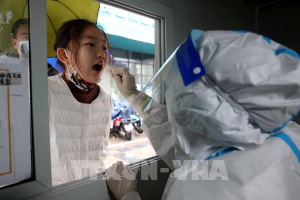 Trung Quốc đạt tiến bộ trong phát triển vaccine ngừa biến thể Omicron