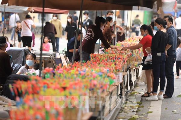 Hà Nội: Xử phạt 97 trường hợp vi phạm trong không gian đi bộ 