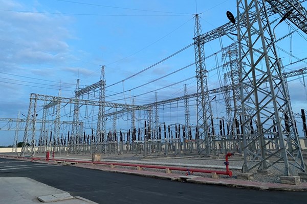Hoàn thành Trạm biến áp 220 kV Bến Lức và đường dây đấu nối