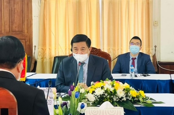 Đưa hợp tác đầu tư Việt Nam - Lào đạt bước đột phá mới, phù hợp với thời kỳ hội nhập